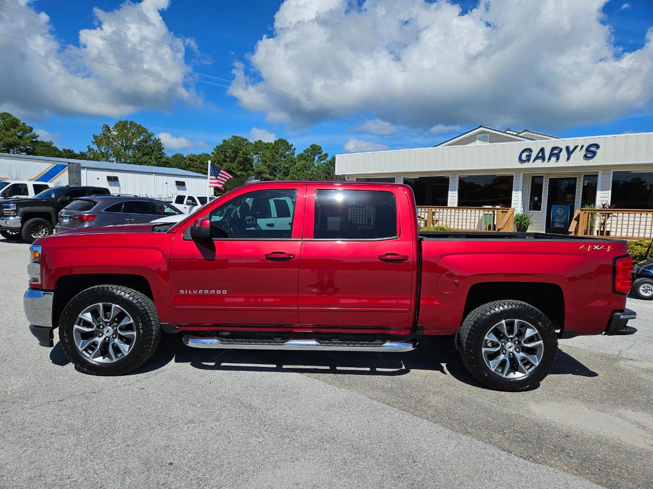 Chevrolet Silverado 1500 4WD Crew Cab 143.5" LT w/1LT 2018