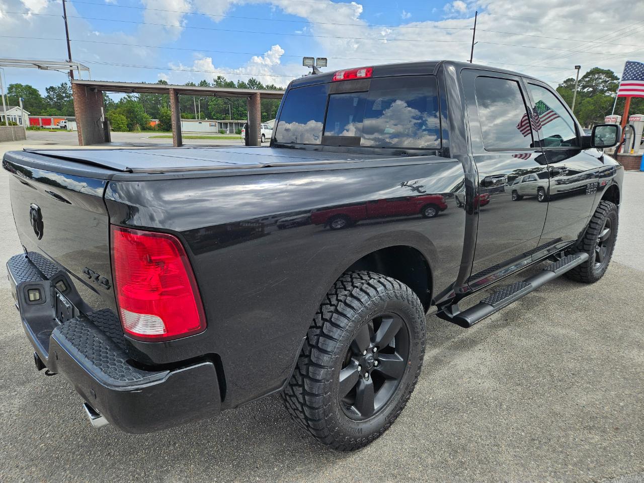 RAM 1500 Big Horn 4x4 Crew Cab 5'7" Box 2018