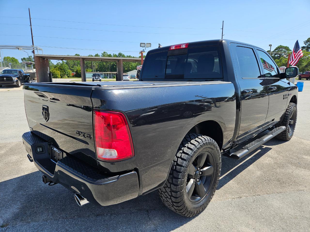 RAM 1500 Big Horn 4x4 Crew Cab 5'7" Box 2018