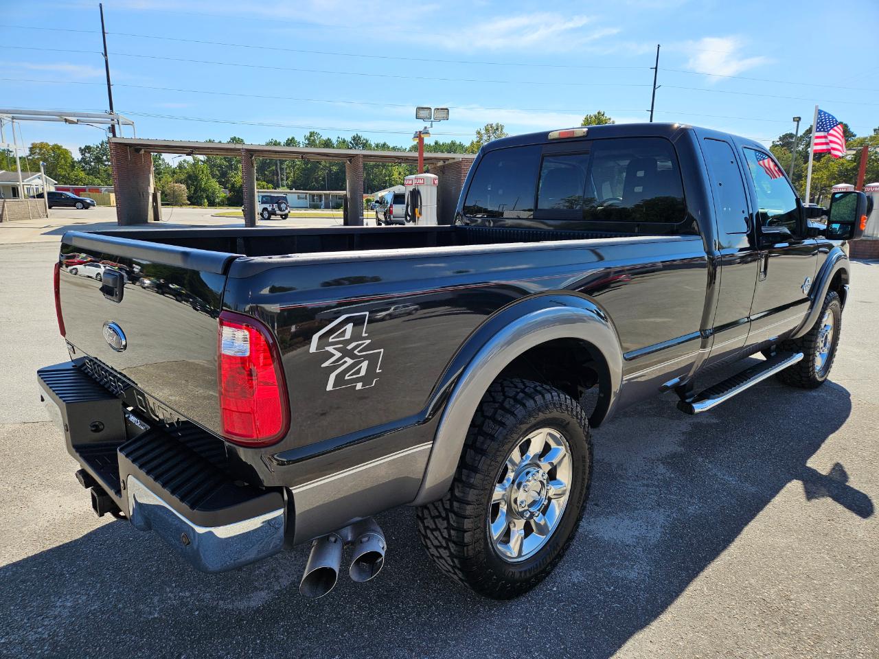 Ford Super Duty F-250 SRW 4WD SuperCab 142" Lariat 2011
