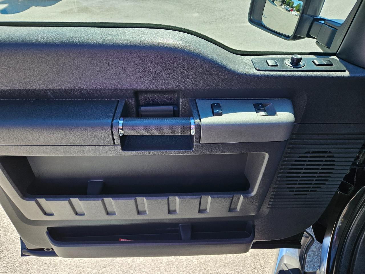 Ford Super Duty F-250 SRW 4WD SuperCab 142" Lariat 2011