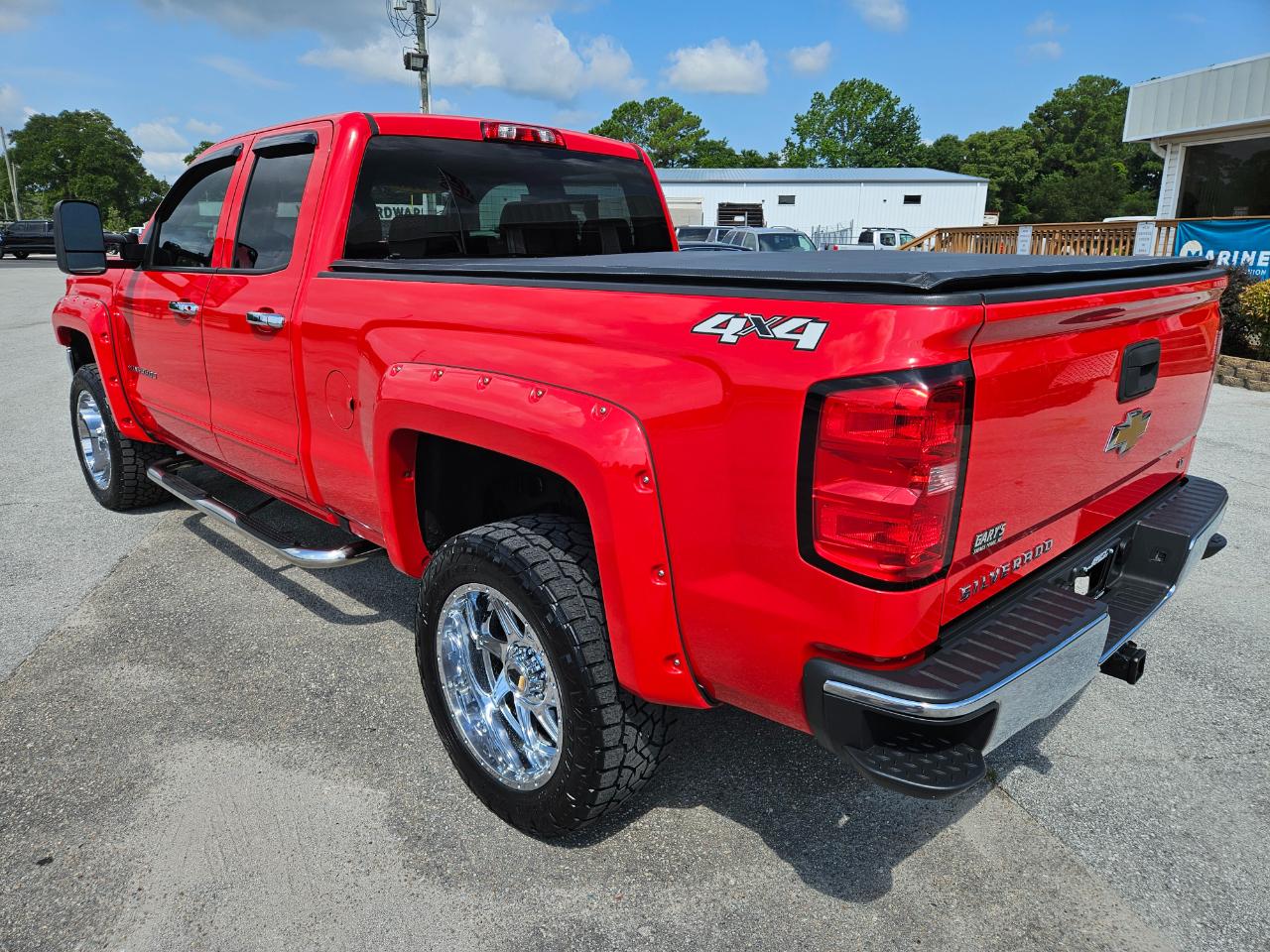 Chevrolet Silverado 1500 4WD Double Cab 143.5" LT w/1LT 2018