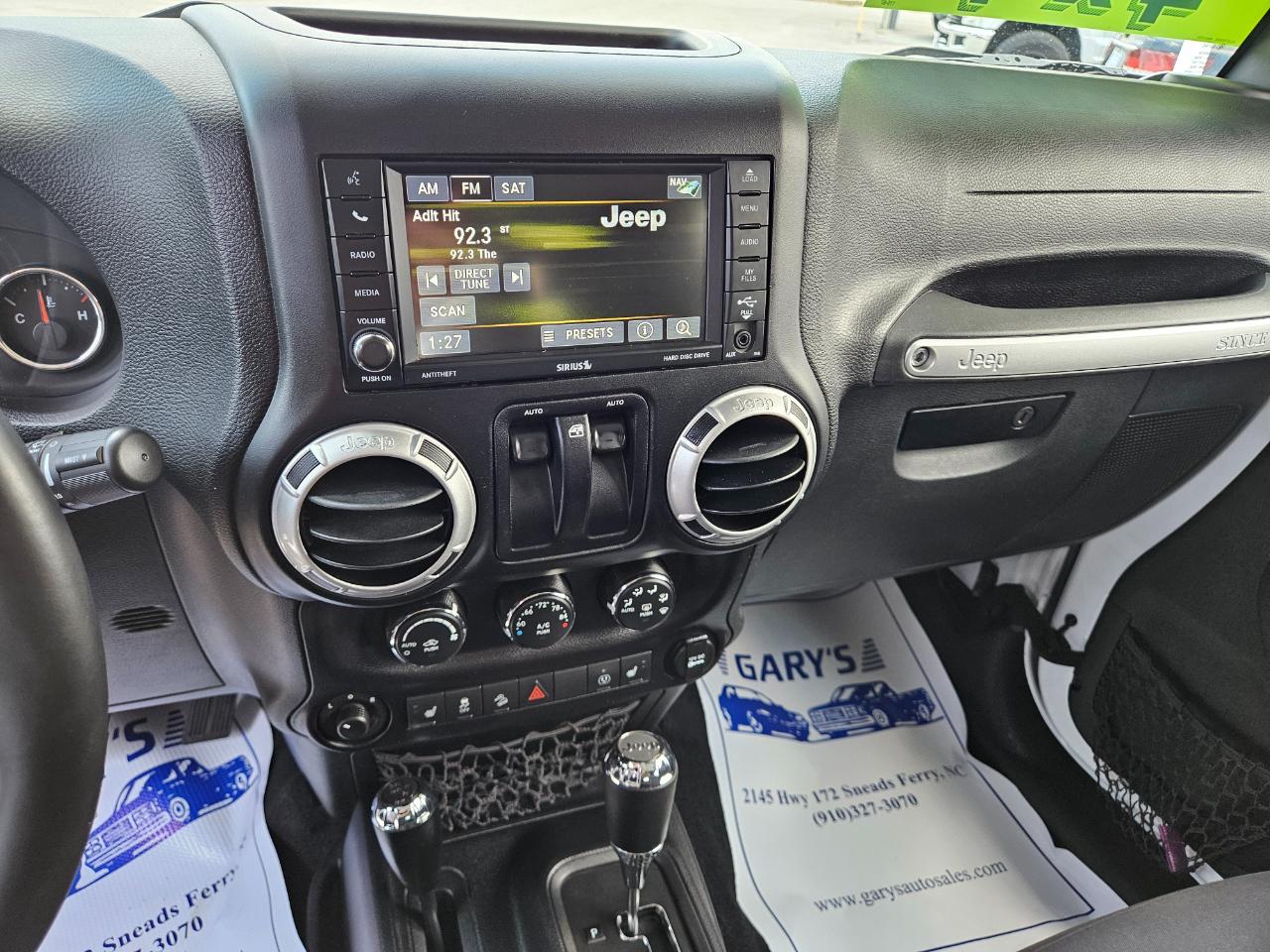 Jeep Wrangler 4WD 2dr Sahara 2015