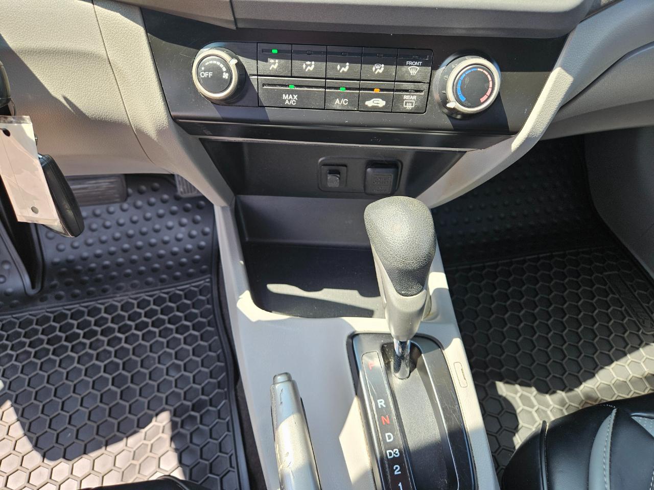 Honda Civic Sdn 4dr Auto LX 2012