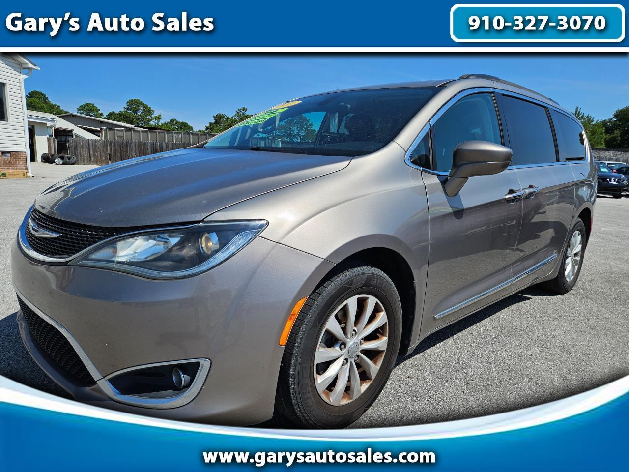 2017 Chrysler Pacifica Touring-L FWD