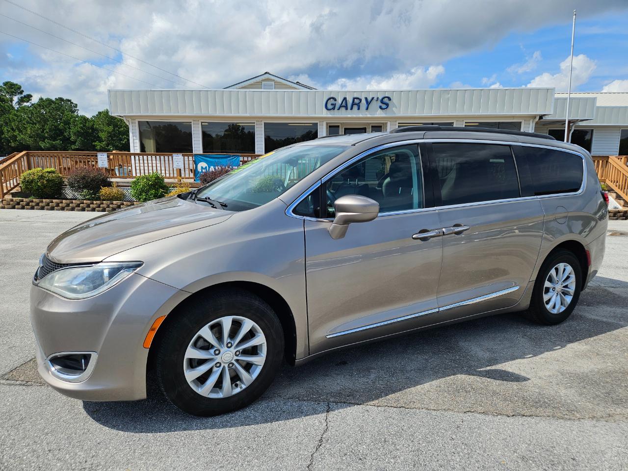 Chrysler Pacifica Touring-L FWD 2017
