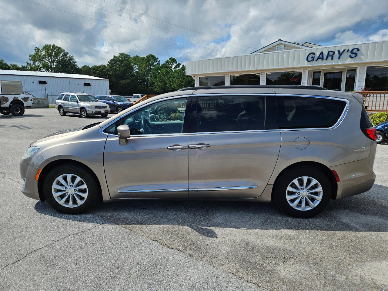 Chrysler Pacifica Touring-L FWD 2017