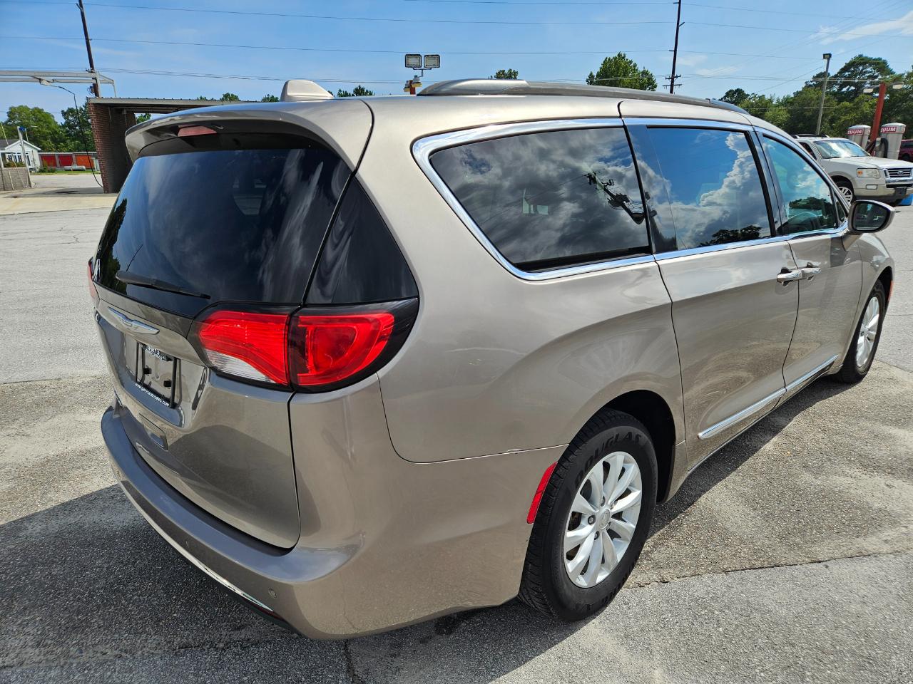 Chrysler Pacifica Touring-L FWD 2017