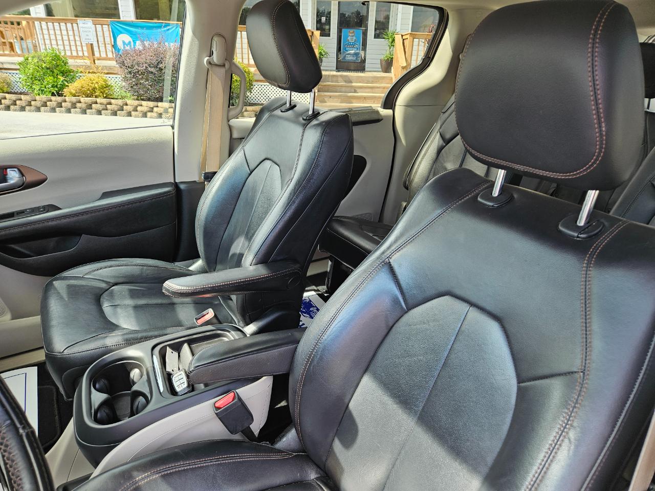 Chrysler Pacifica Touring-L FWD 2017