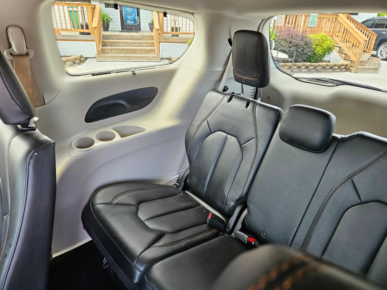 Chrysler Pacifica Touring-L FWD 2017
