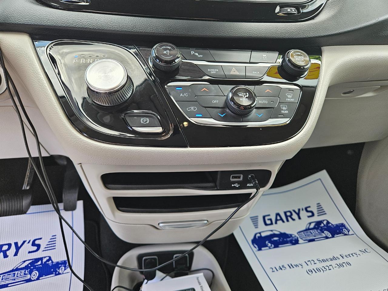 Chrysler Pacifica Touring-L FWD 2017