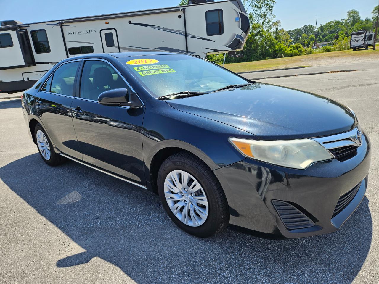 Toyota Camry 4dr Sdn I4 Auto LE (Natl) 2012