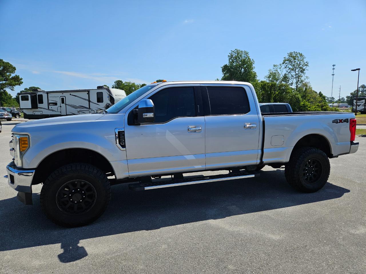 Ford Super Duty F-250 SRW XLT 4WD Crew Cab 6.75' Box 2017