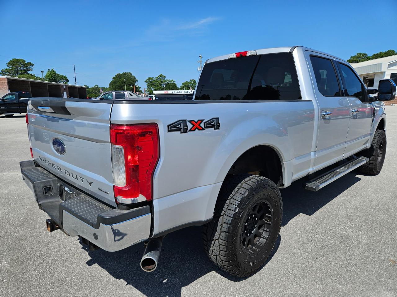 Ford Super Duty F-250 SRW XLT 4WD Crew Cab 6.75' Box 2017