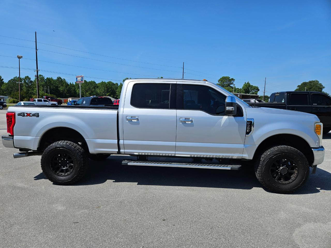 Ford Super Duty F-250 SRW XLT 4WD Crew Cab 6.75' Box 2017