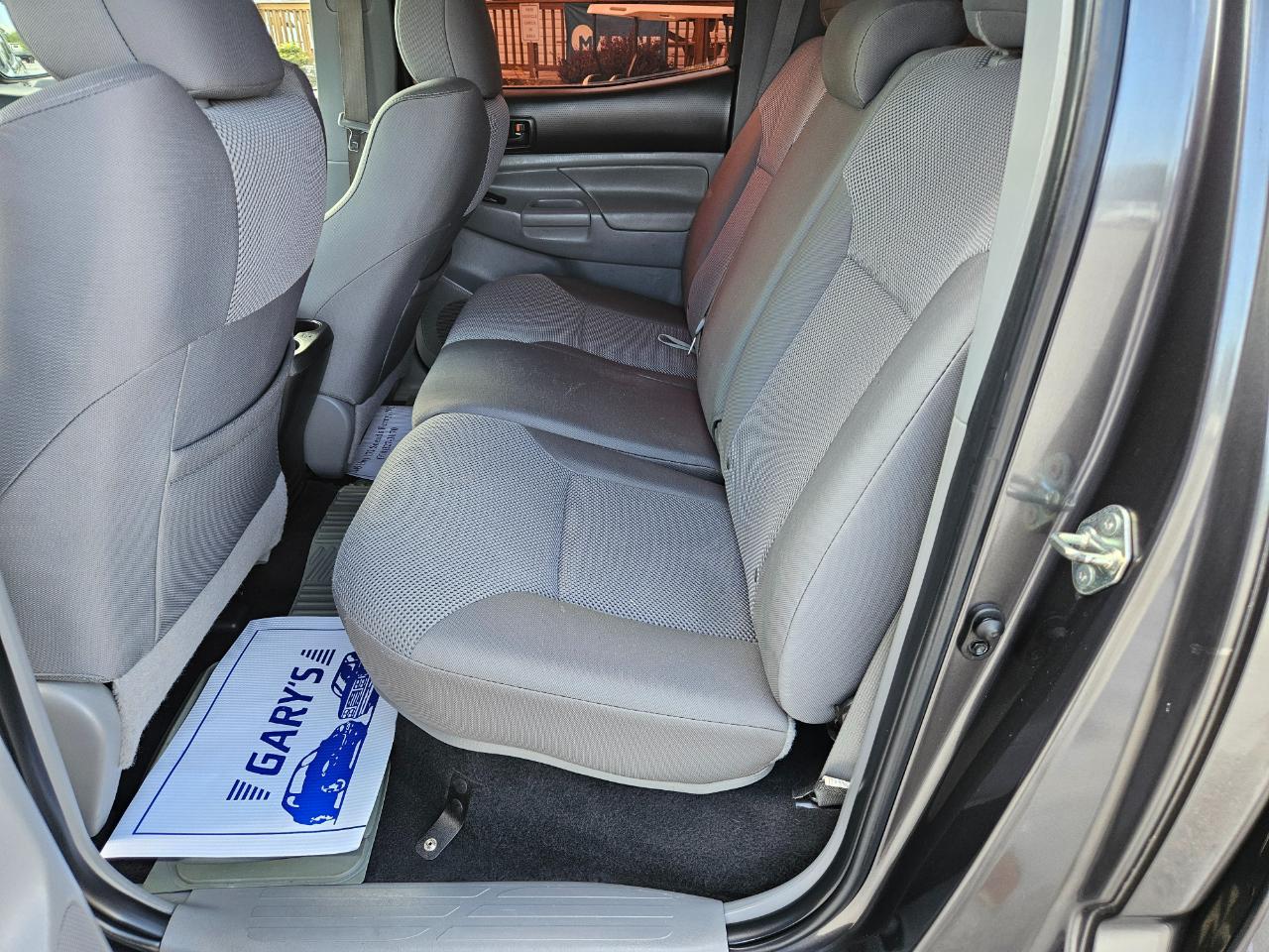 Toyota Tacoma 4WD Double Cab V6 AT (Natl) 2014