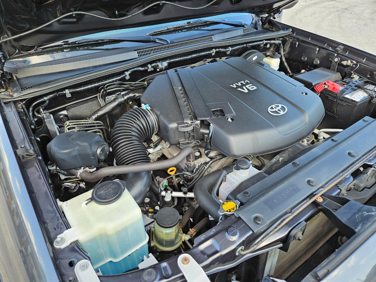 Toyota Tacoma 4WD Double Cab V6 AT (Natl) 2014