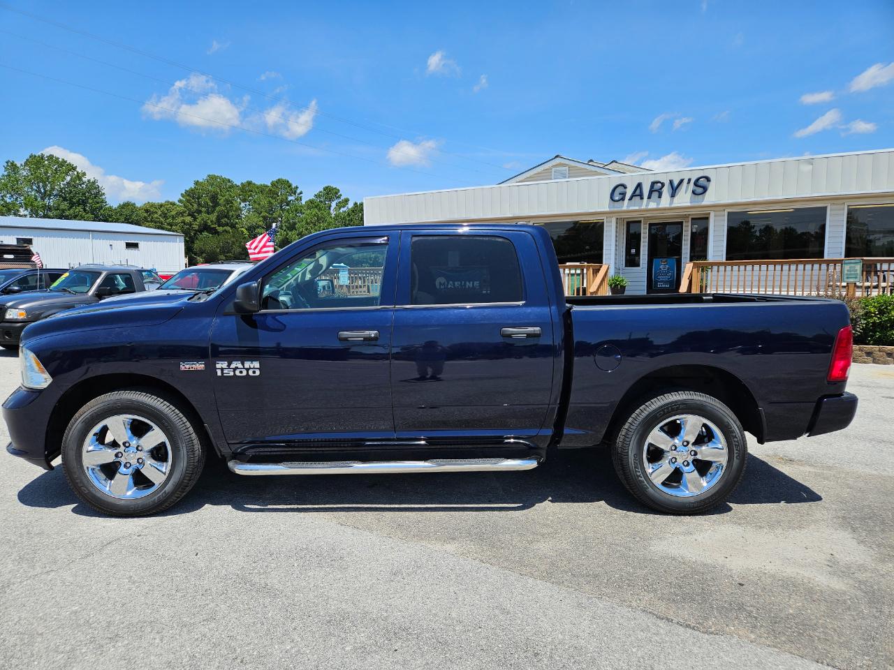 RAM 1500 4WD Crew Cab 140.5" Express 2016