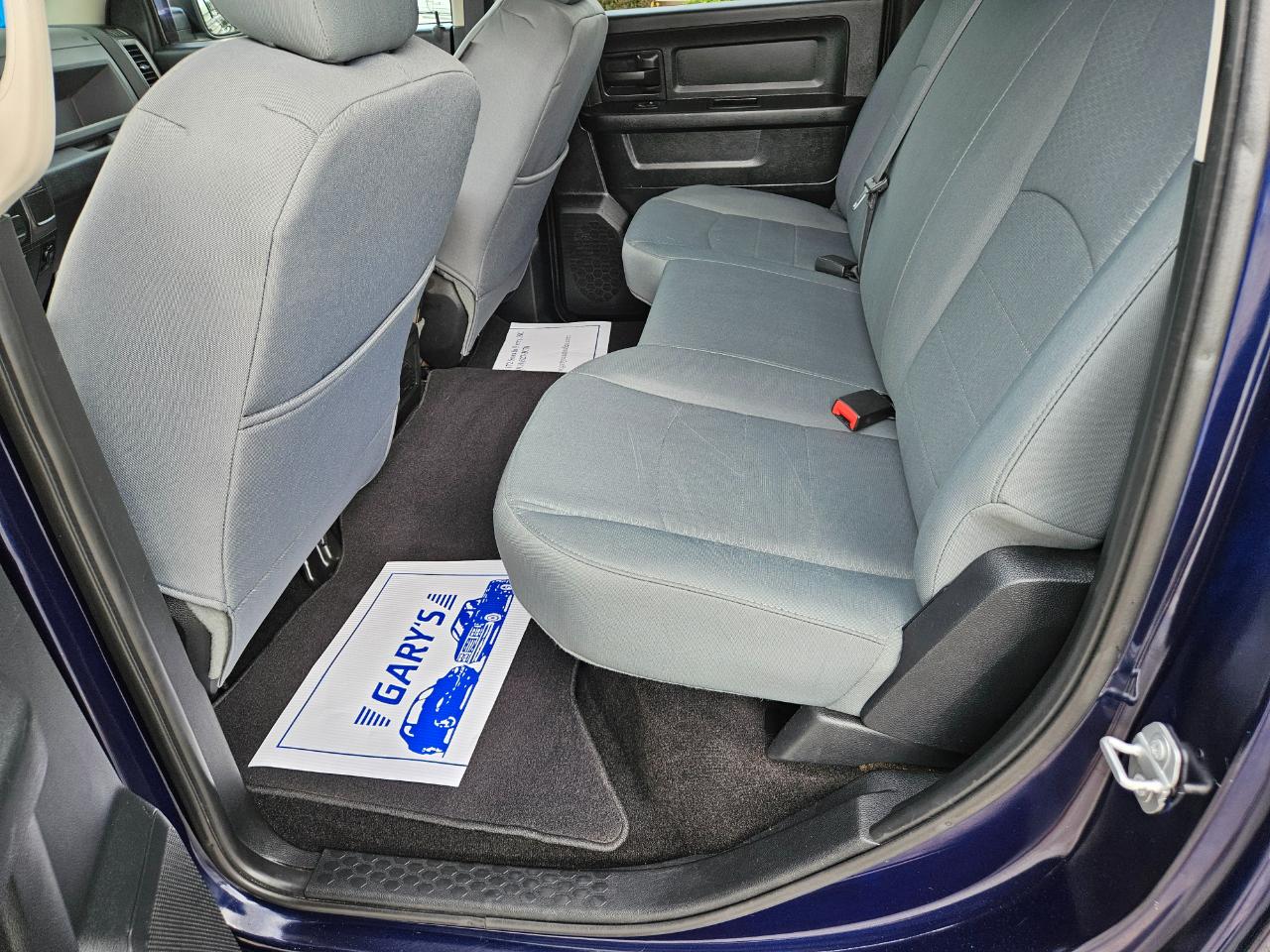 RAM 1500 4WD Crew Cab 140.5" Express 2016