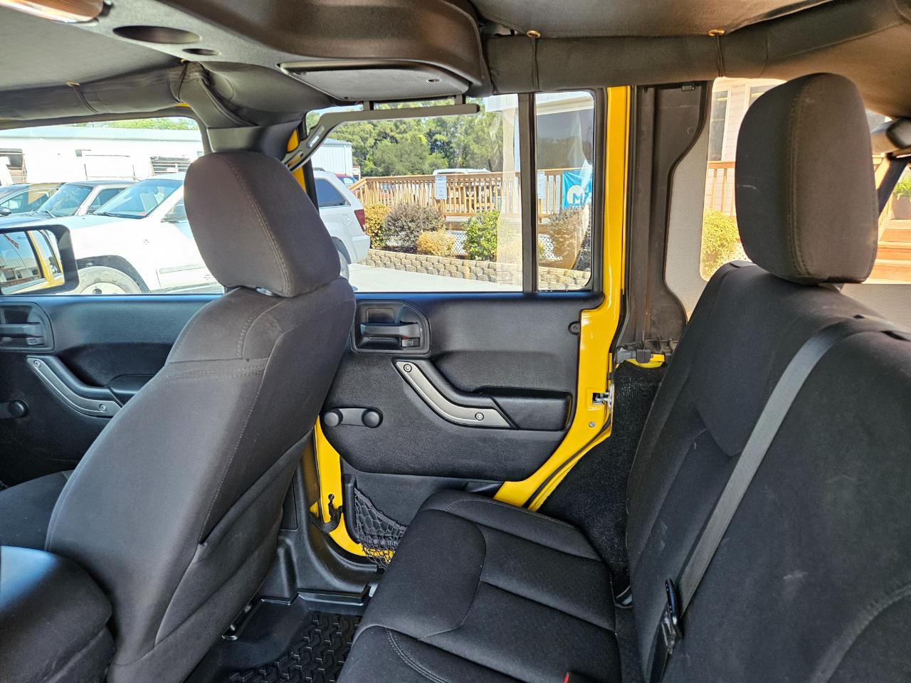 Jeep Wrangler Unlimited 4WD 4dr Sport 2015