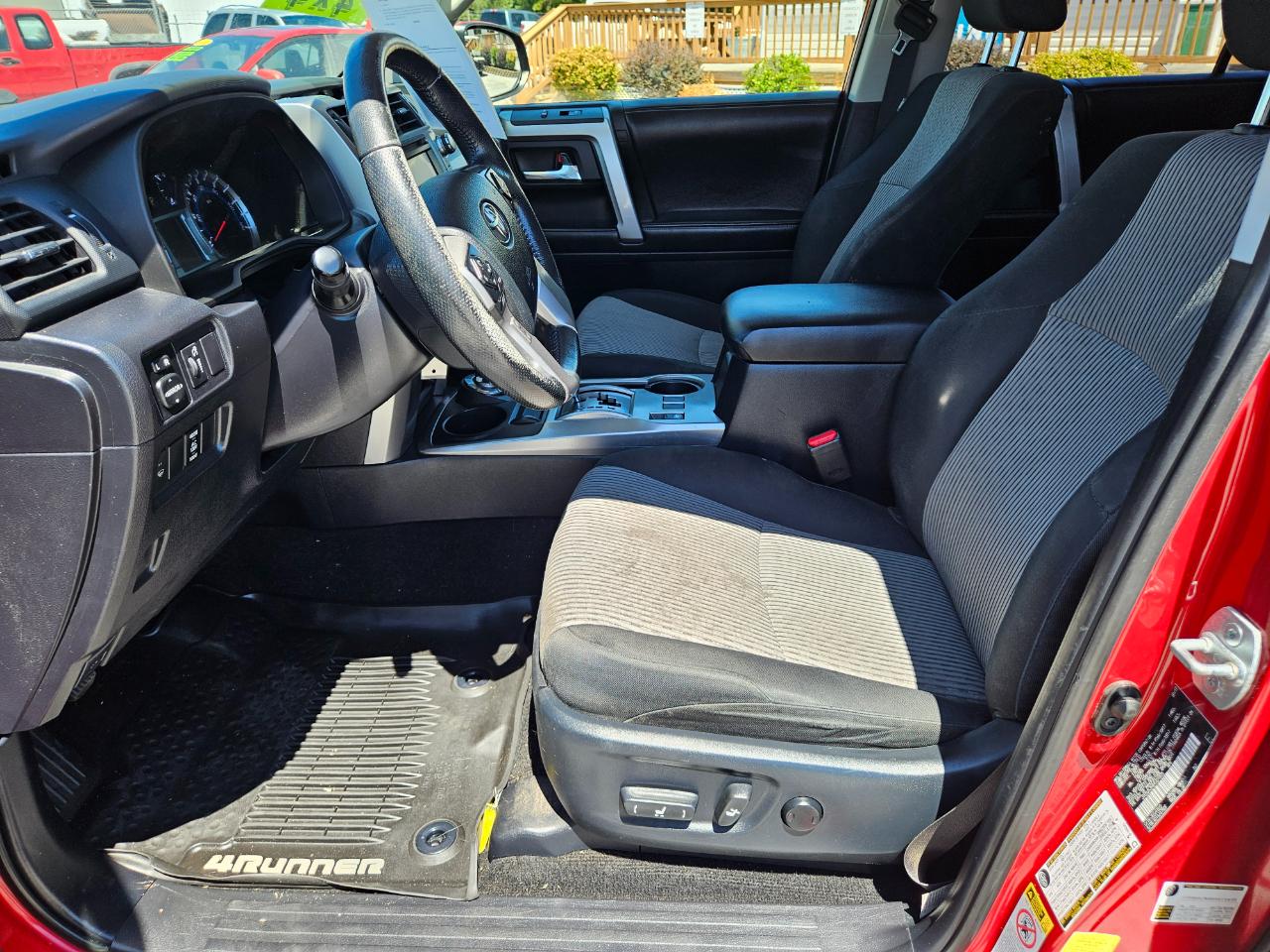 Toyota 4Runner SR5 4D SUV 4X4 V6 2017