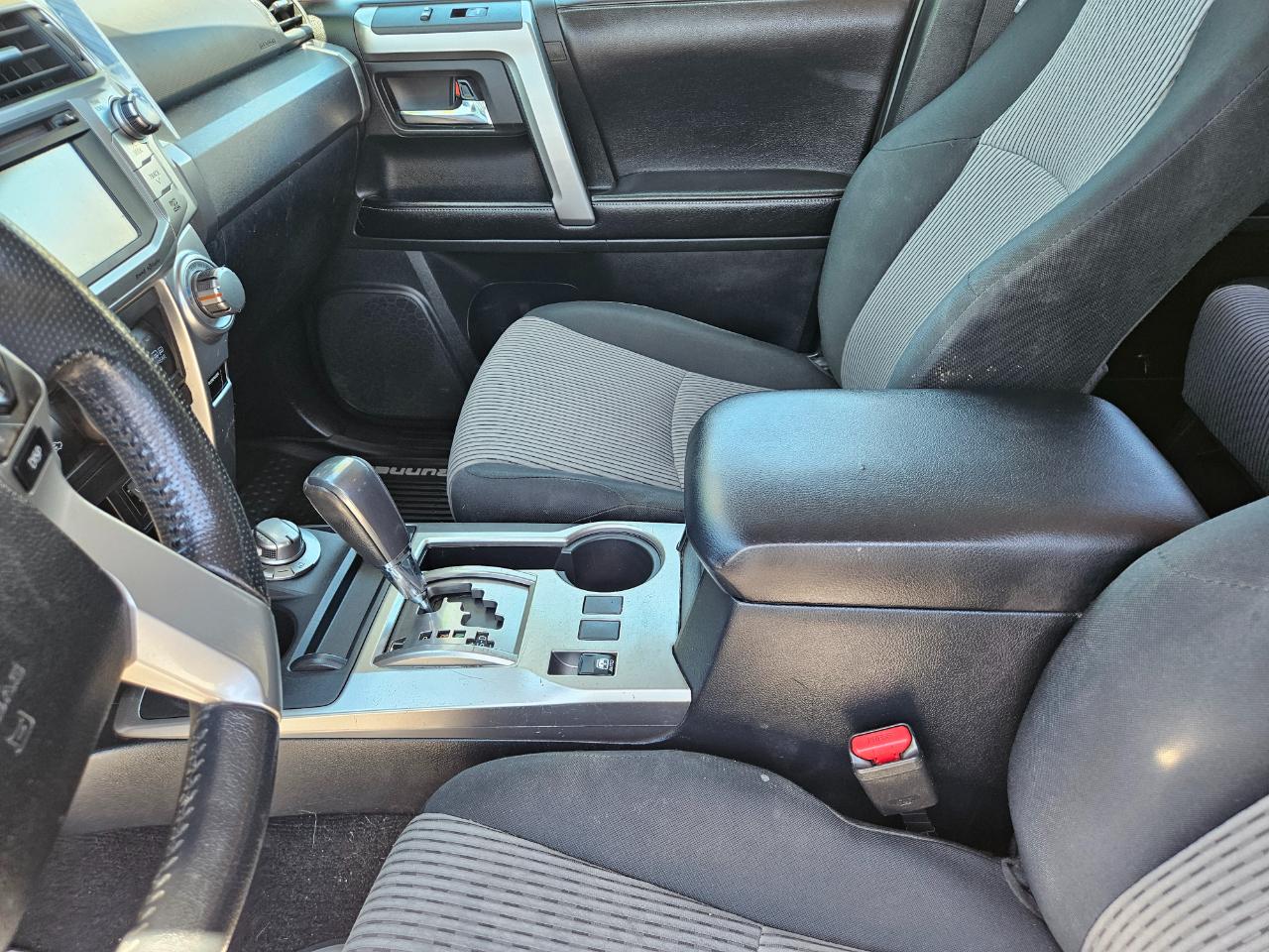 Toyota 4Runner SR5 4D SUV 4X4 V6 2017