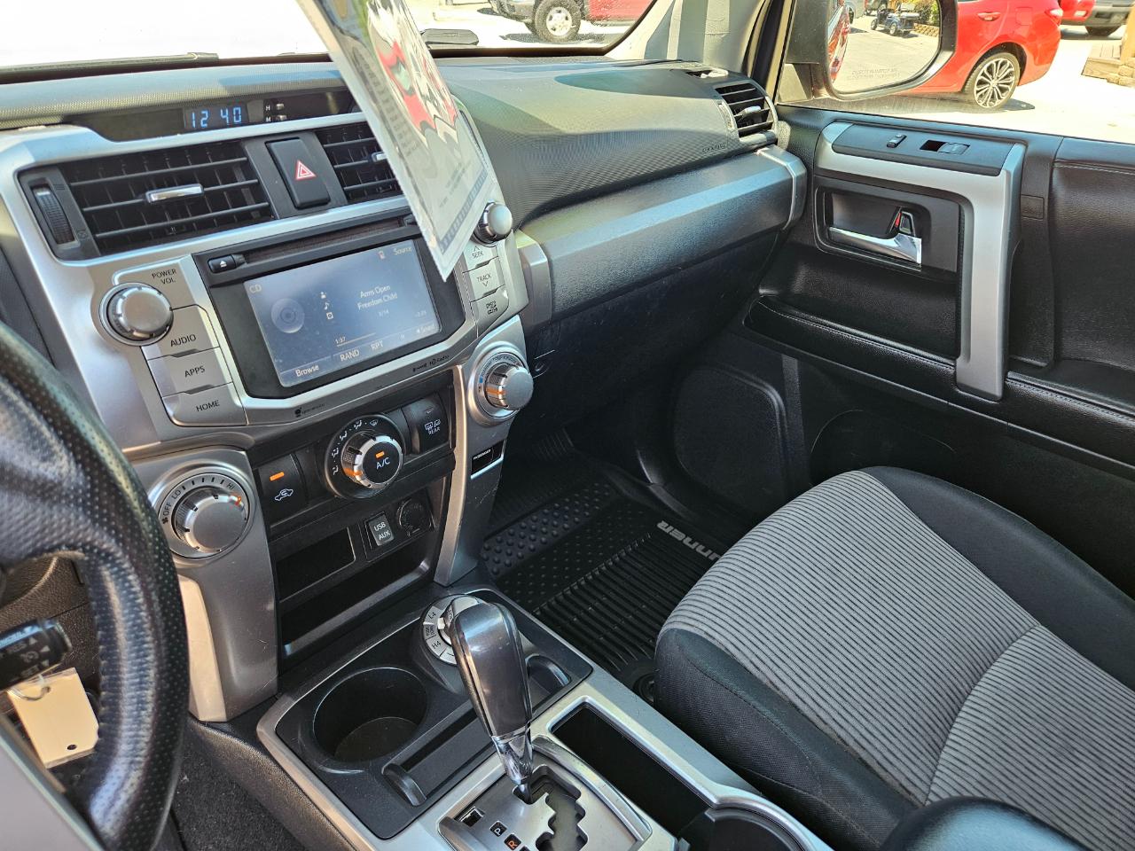 Toyota 4Runner SR5 4D SUV 4X4 V6 2017