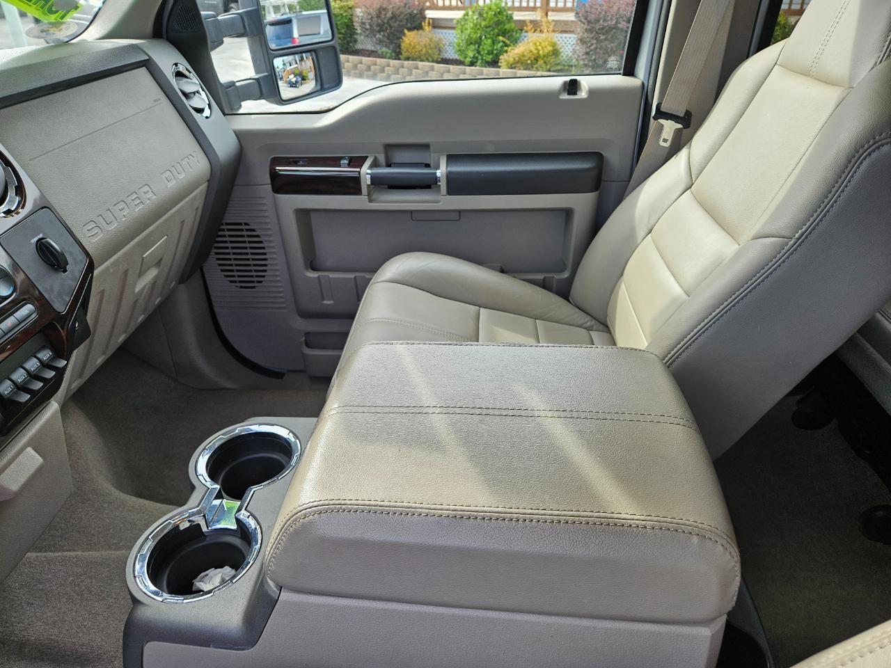 Ford Super Duty F-250 SRW 4WD Crew Cab 156" Lariat 2008
