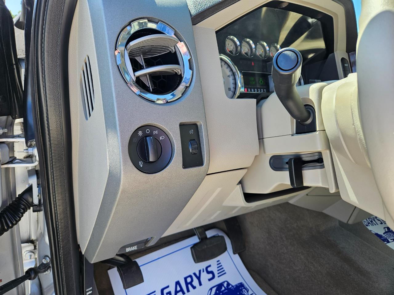 Ford Super Duty F-250 SRW 4WD Crew Cab 156" Lariat 2008