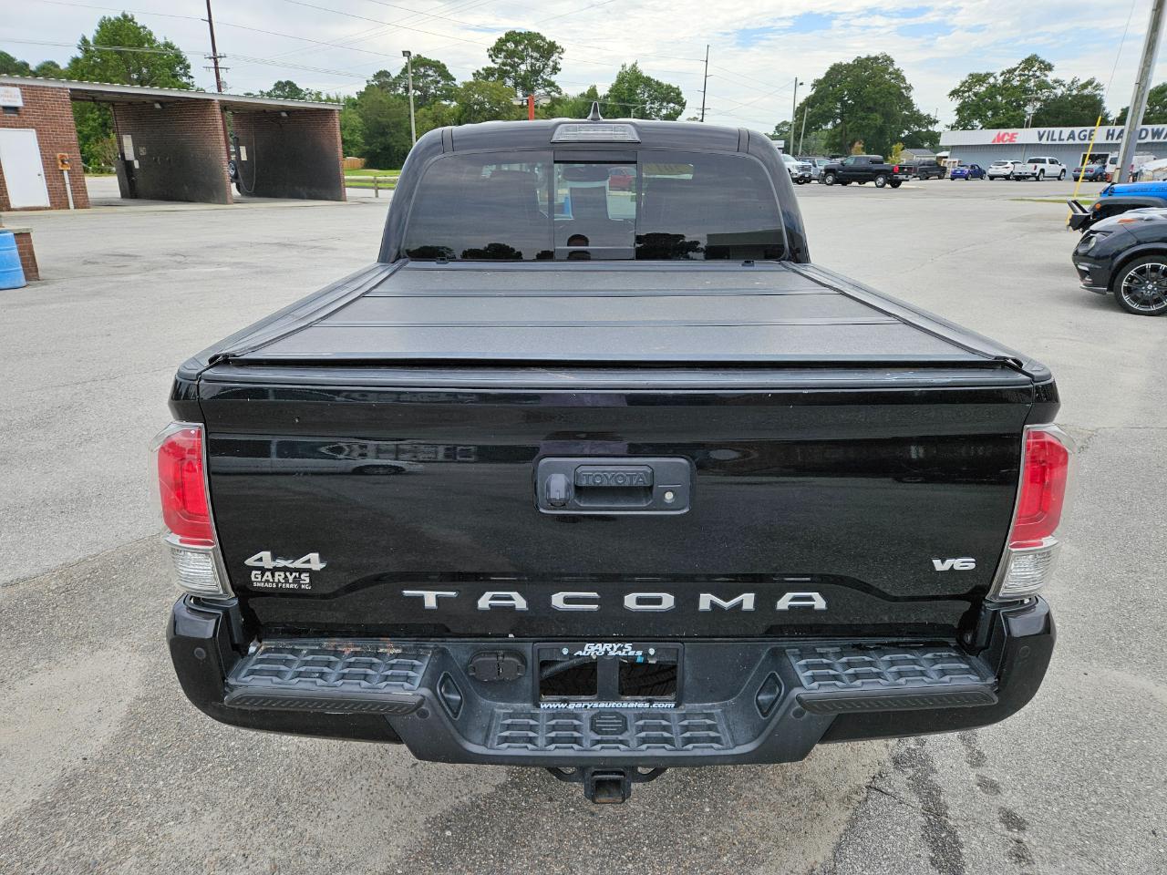 Toyota Tacoma Limited Double Cab 5' Bed V6 4x4 AT (Natl) 2017