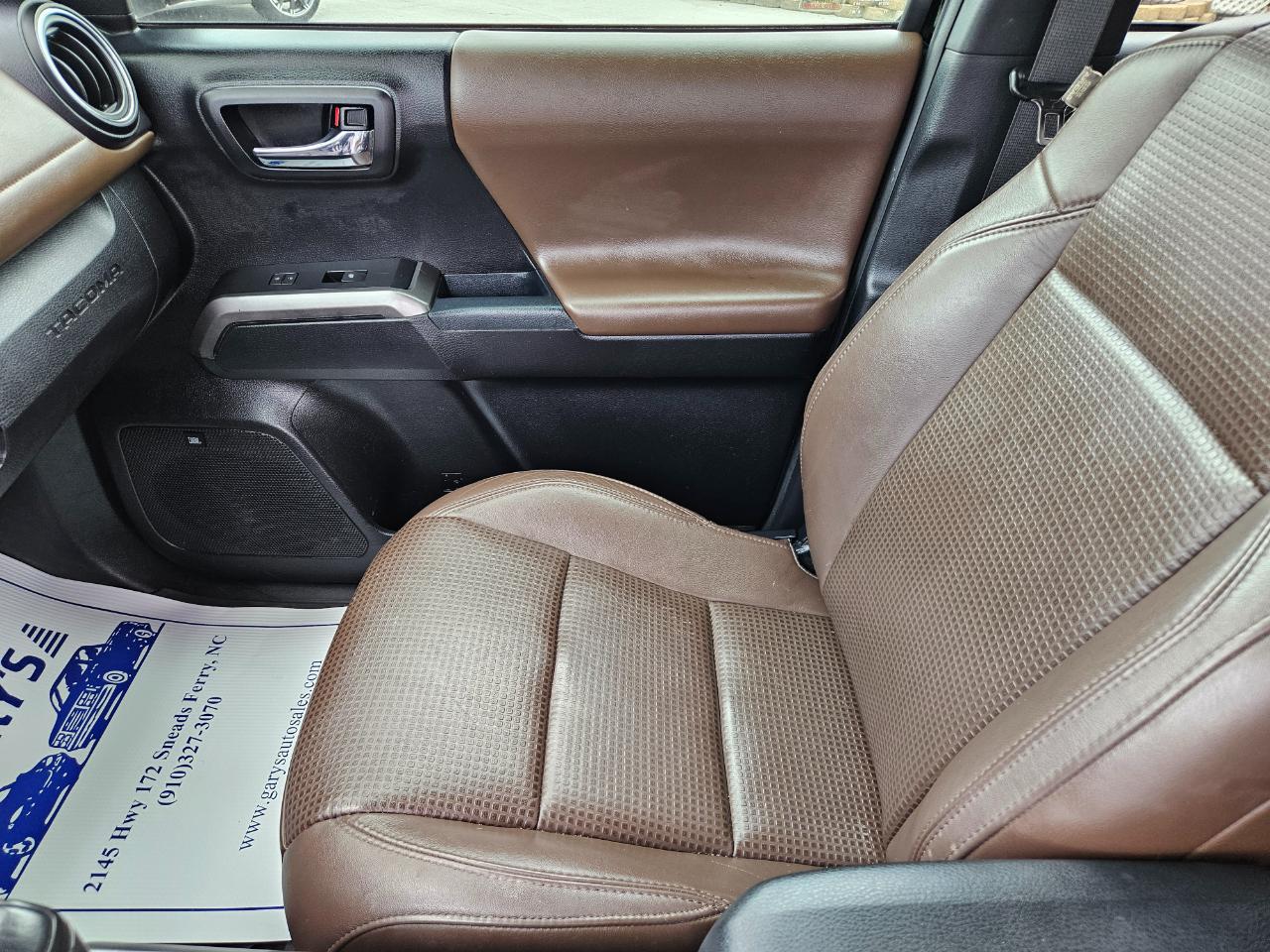 Toyota Tacoma Limited Double Cab 5' Bed V6 4x4 AT (Natl) 2017