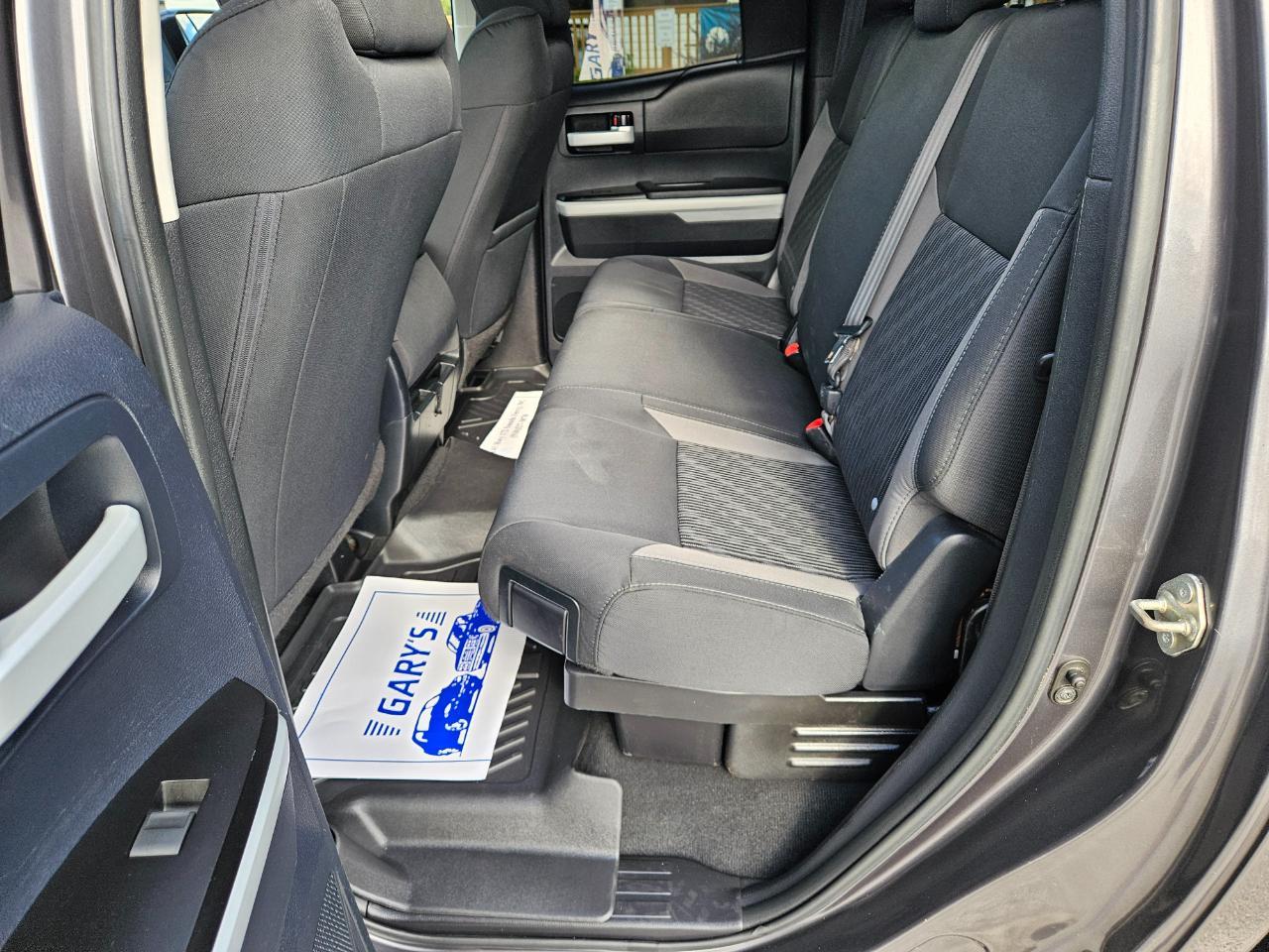 Toyota Tundra 4WD Truck Dbl LB 5.7L V8 6-Spd AT SR5 (Natl) 2016