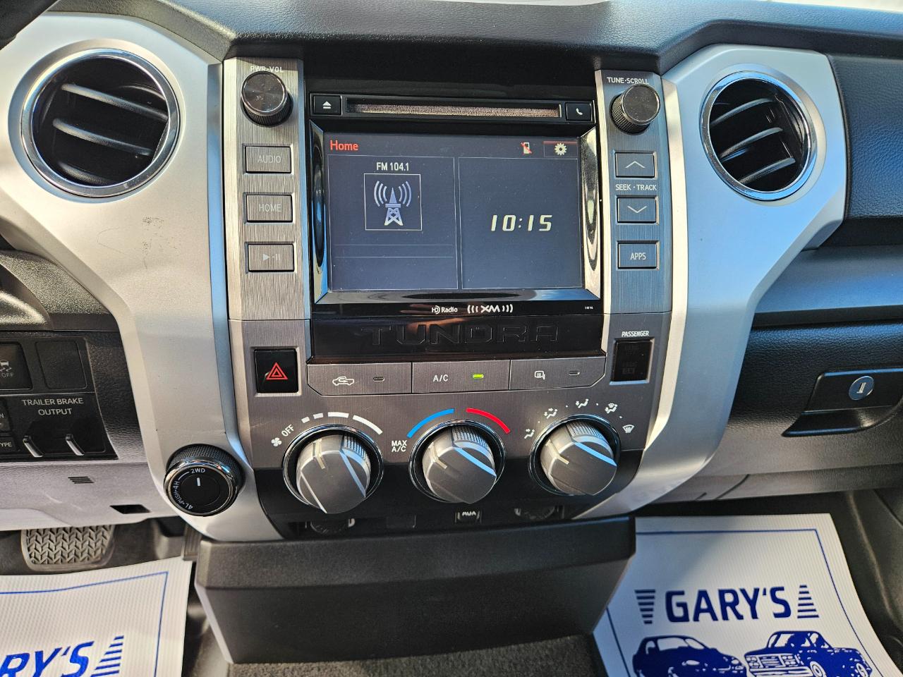 Toyota Tundra 4WD Truck Dbl LB 5.7L V8 6-Spd AT SR5 (Natl) 2016