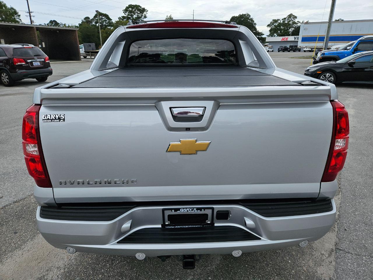 Chevrolet Avalanche 4WD Crew Cab LT 2013