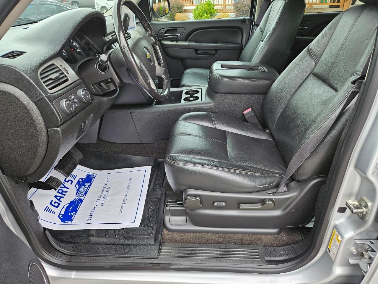 Chevrolet Avalanche 4WD Crew Cab LT 2013