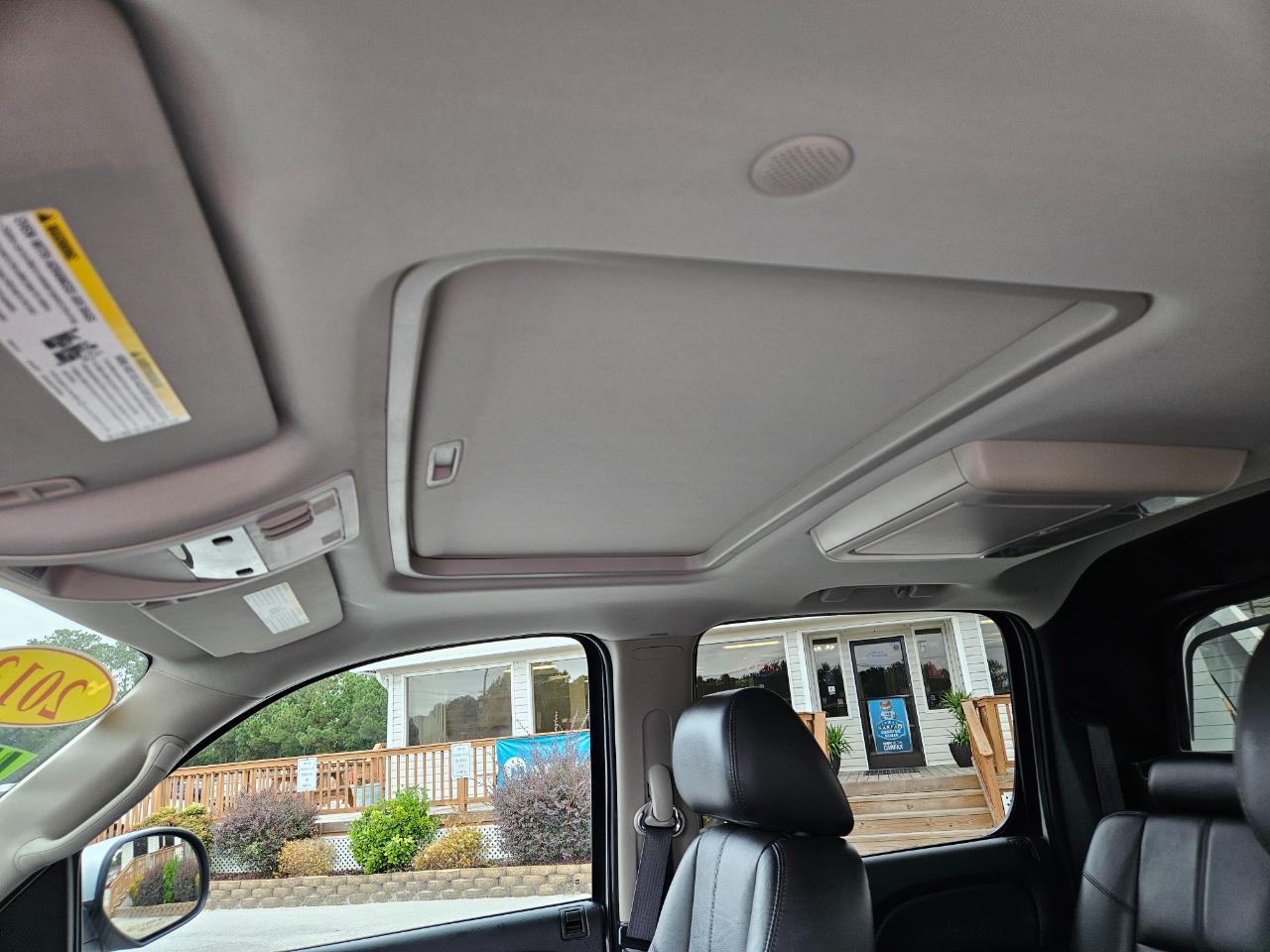 Chevrolet Avalanche 4WD Crew Cab LT 2013