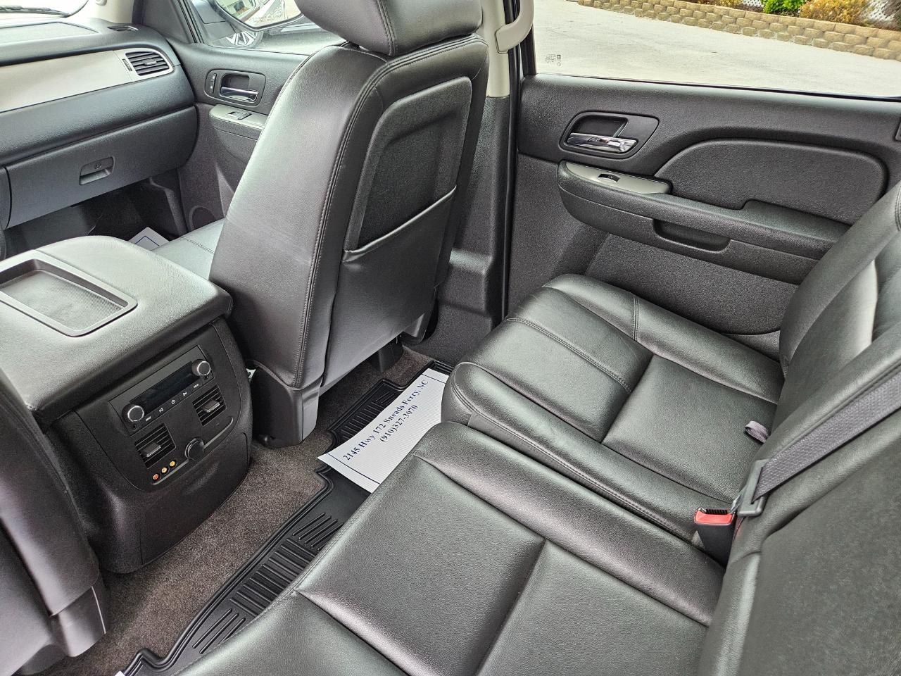 Chevrolet Avalanche 4WD Crew Cab LT 2013