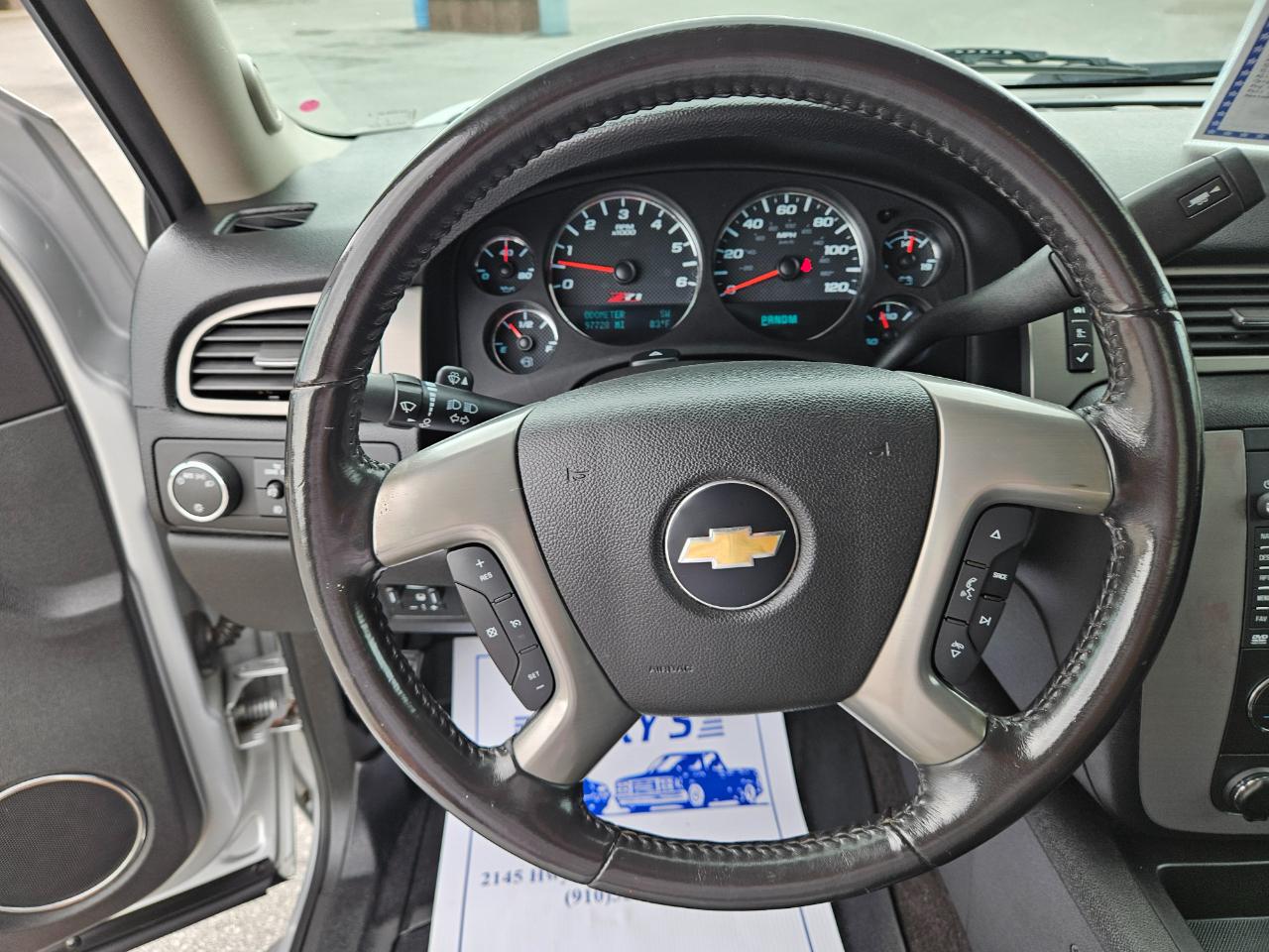 Chevrolet Avalanche 4WD Crew Cab LT 2013