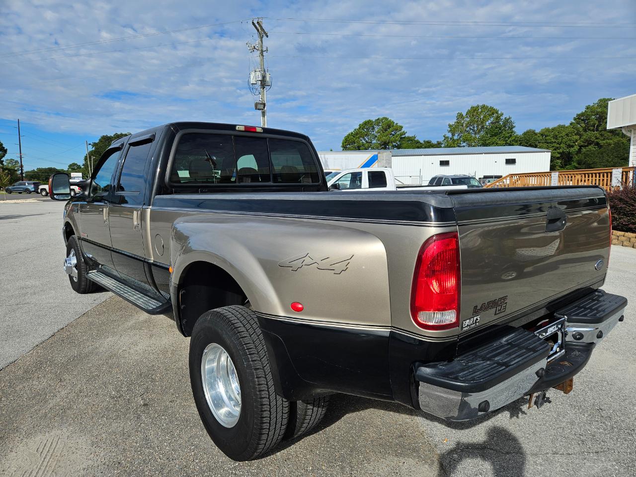 Ford Super Duty F-350 DRW Crew Cab 172" Lariat 4WD 2004