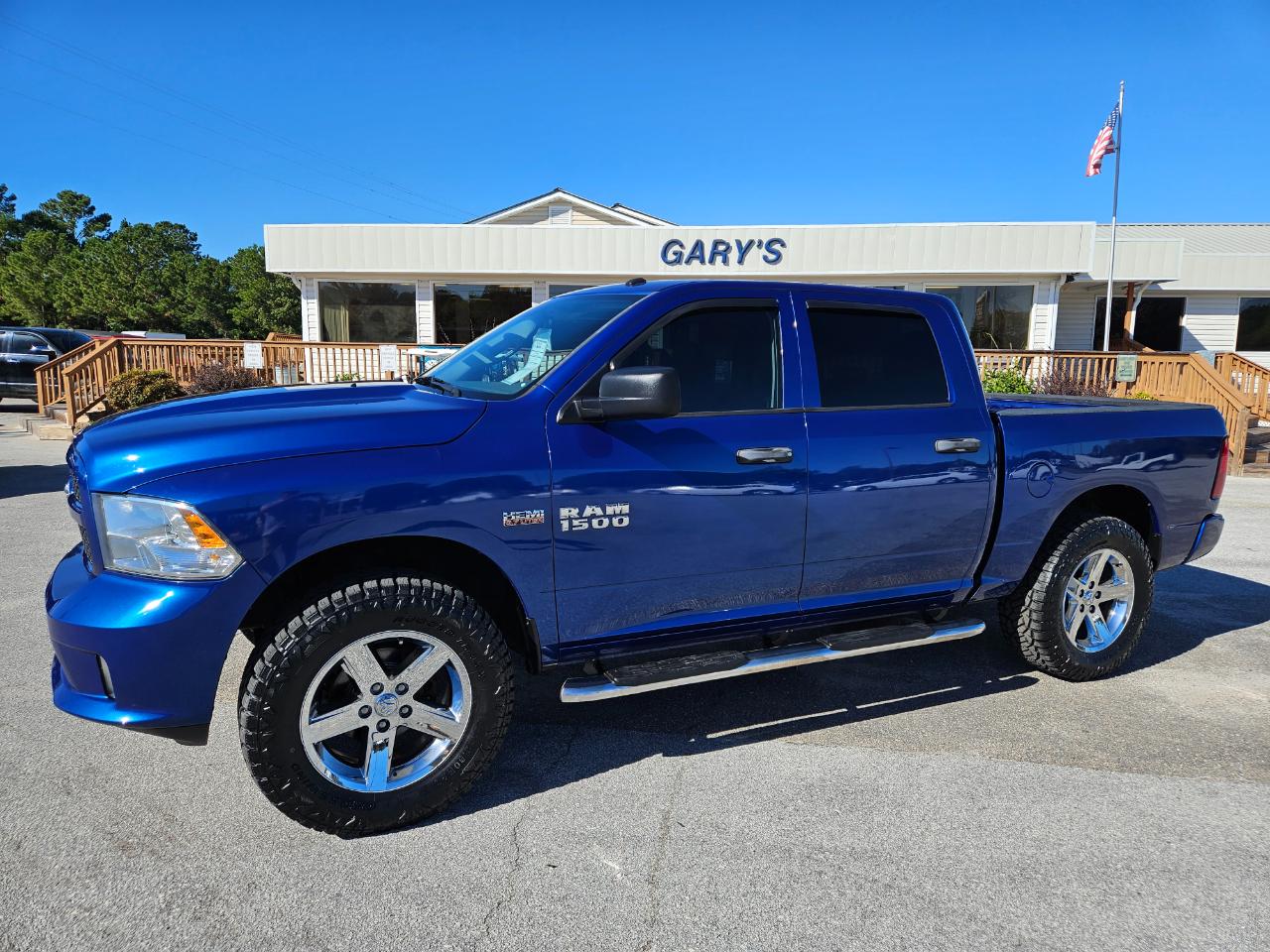 RAM 1500 Express 4x4 Crew Cab 5'7" Box 2018