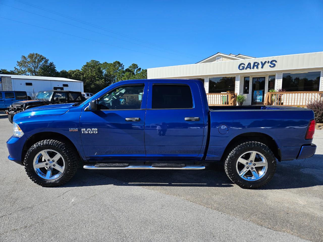 RAM 1500 Express 4x4 Crew Cab 5'7" Box 2018