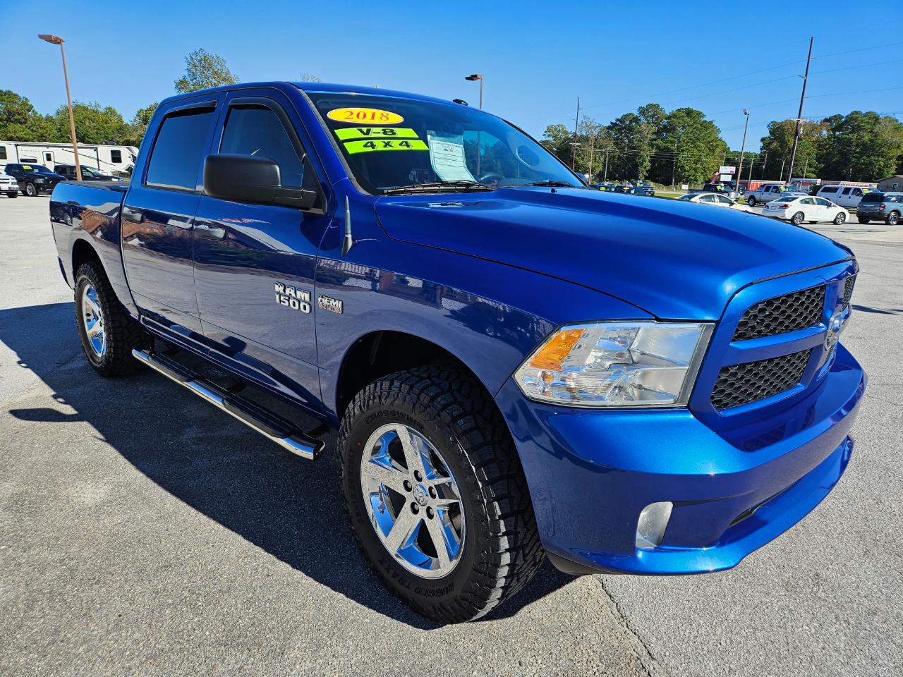 RAM 1500 Express 4x4 Crew Cab 5'7" Box 2018