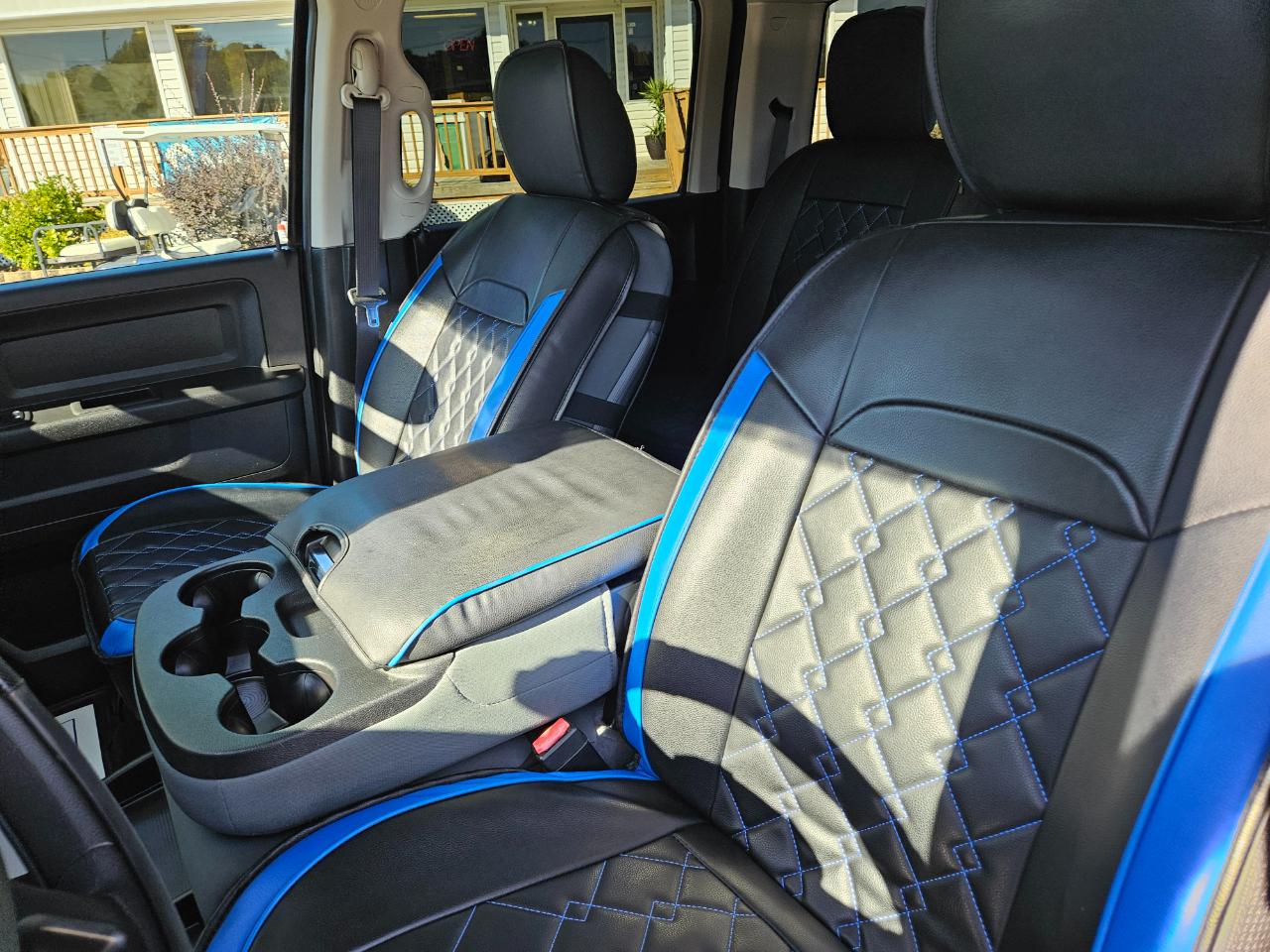 RAM 1500 Express 4x4 Crew Cab 5'7" Box 2018