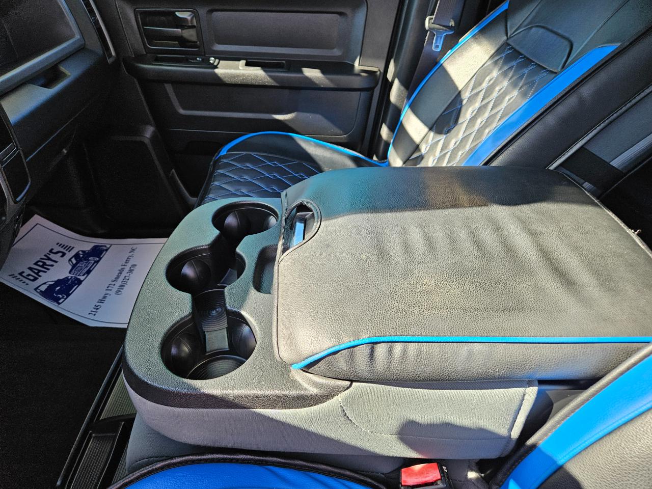 RAM 1500 Express 4x4 Crew Cab 5'7" Box 2018