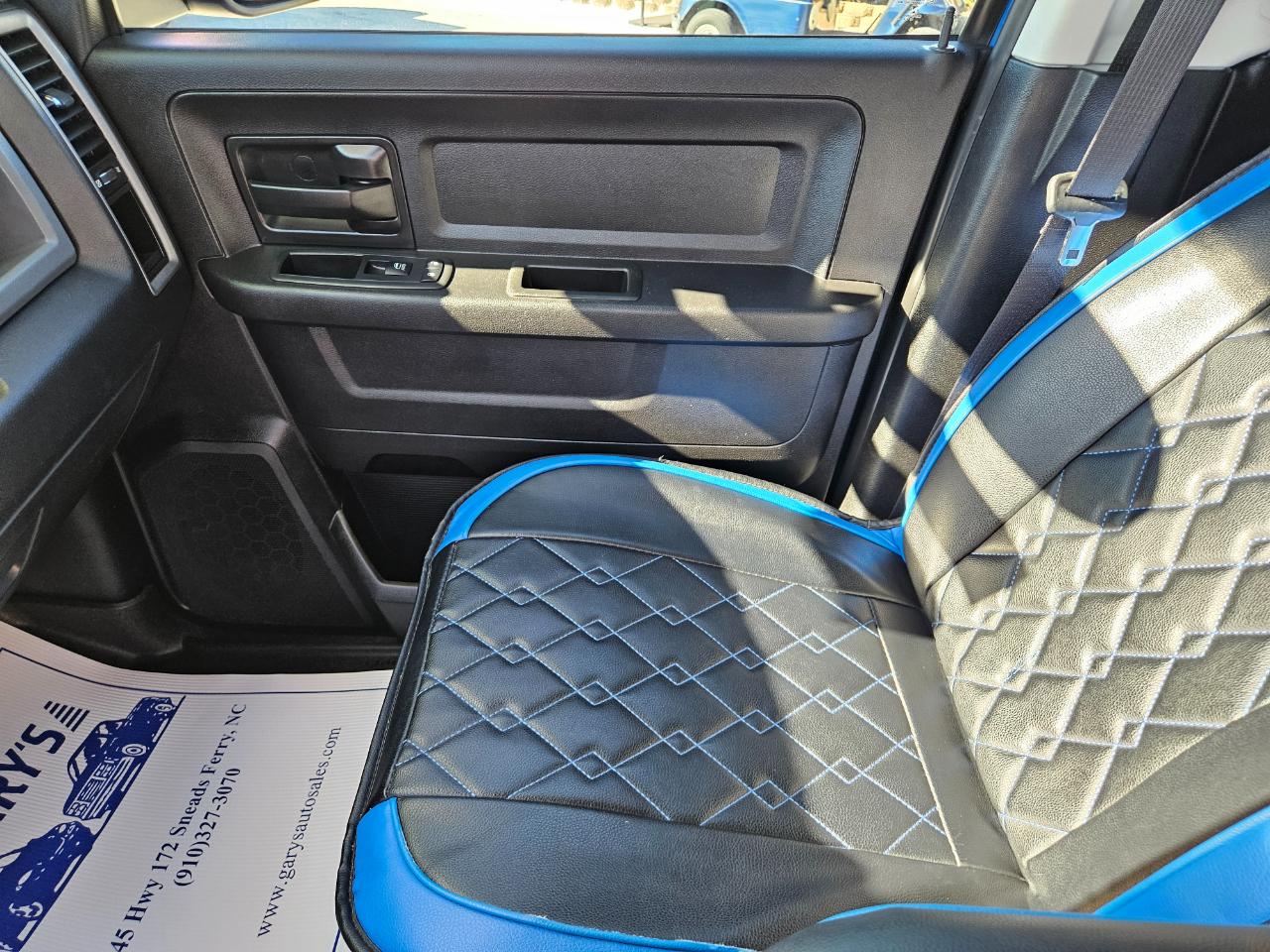 RAM 1500 Express 4x4 Crew Cab 5'7" Box 2018