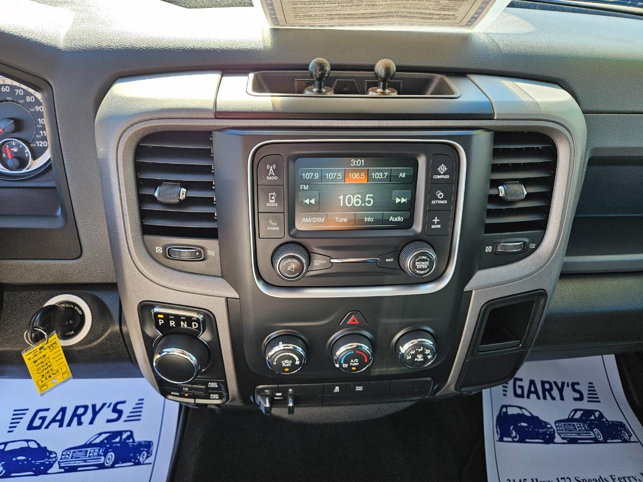 RAM 1500 Express 4x4 Crew Cab 5'7" Box 2018