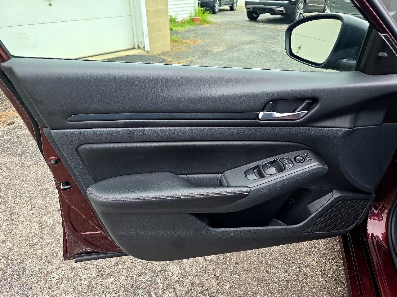 Nissan Altima 2.5 SV 2024