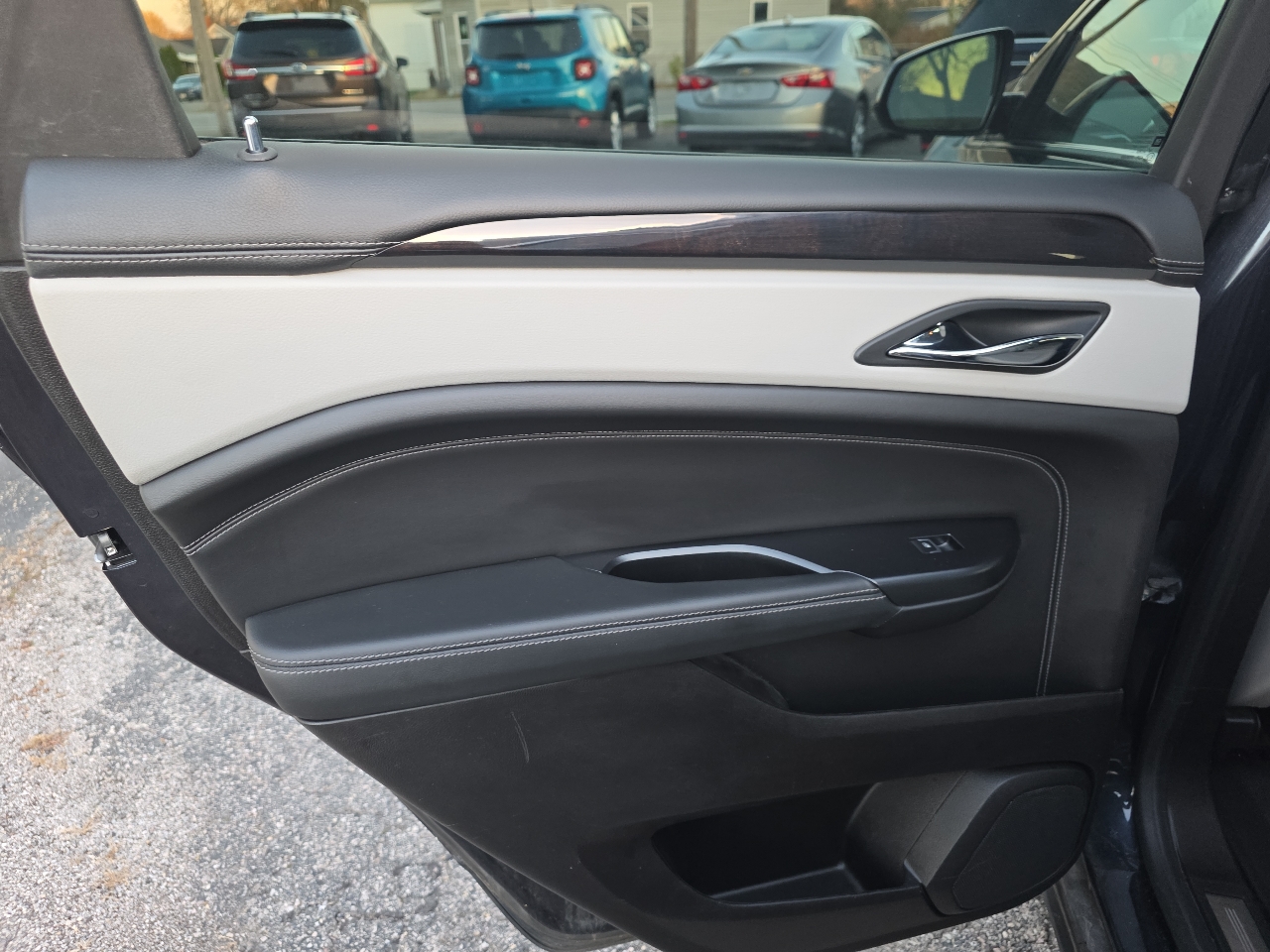 Cadillac SRX FWD 4dr Luxury Collection 2016