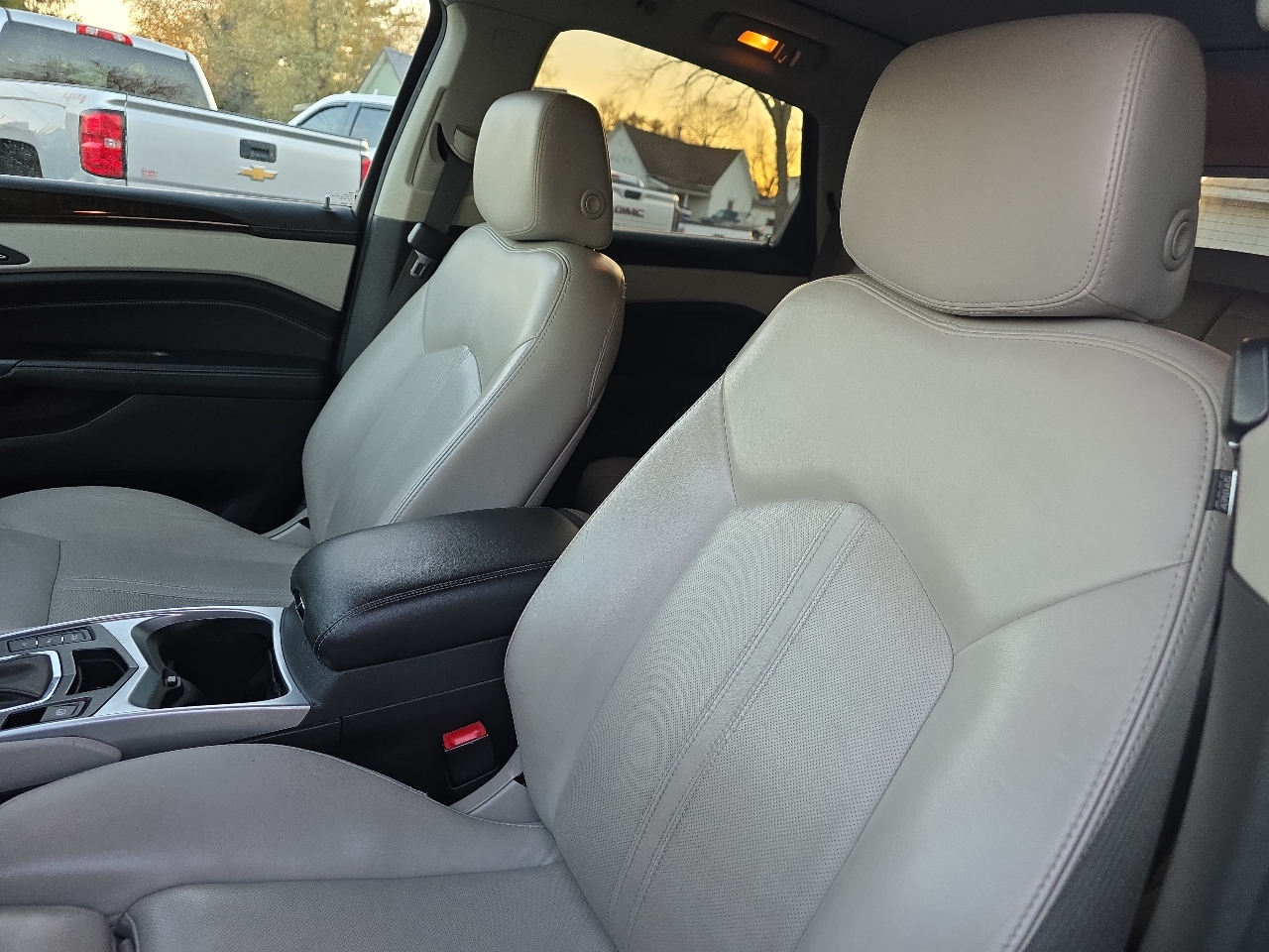 Cadillac SRX FWD 4dr Luxury Collection 2016