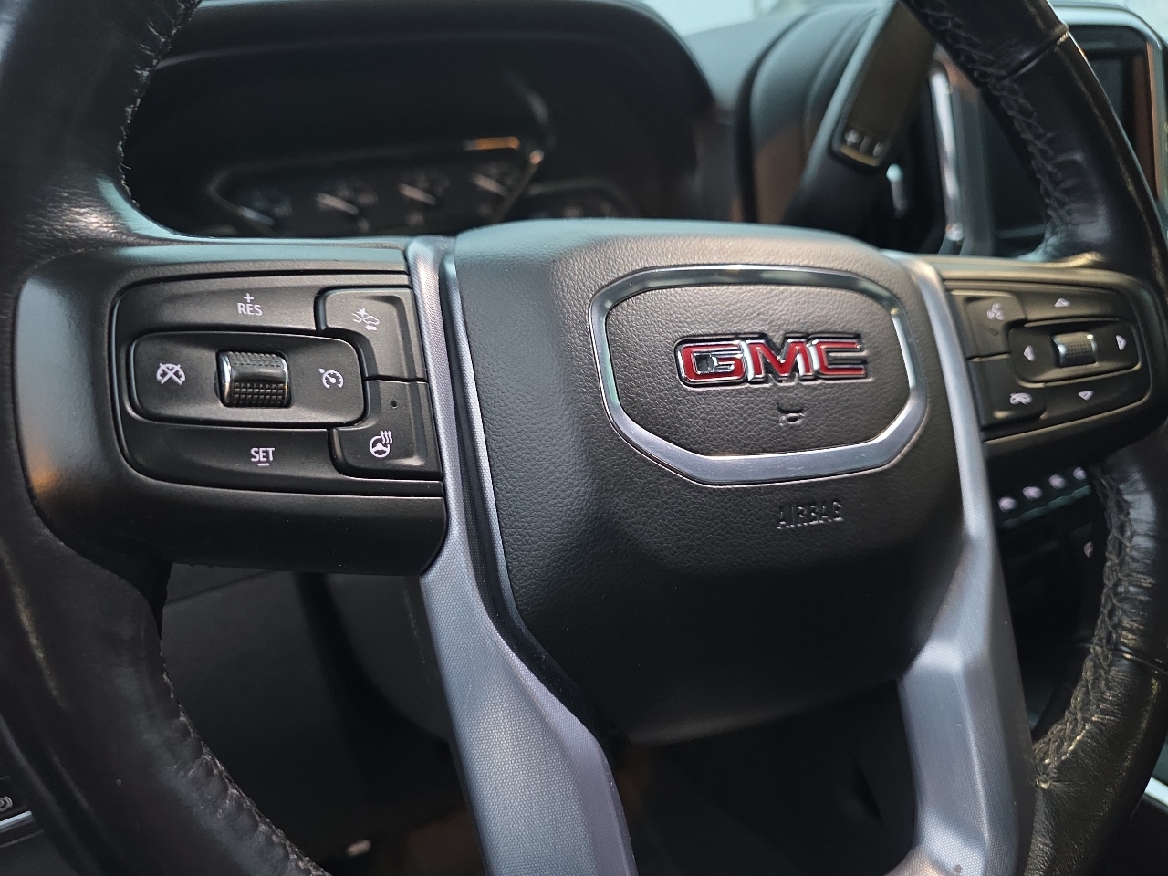 GMC Sierra 1500 4WD Crew Cab 157" SLT 2020